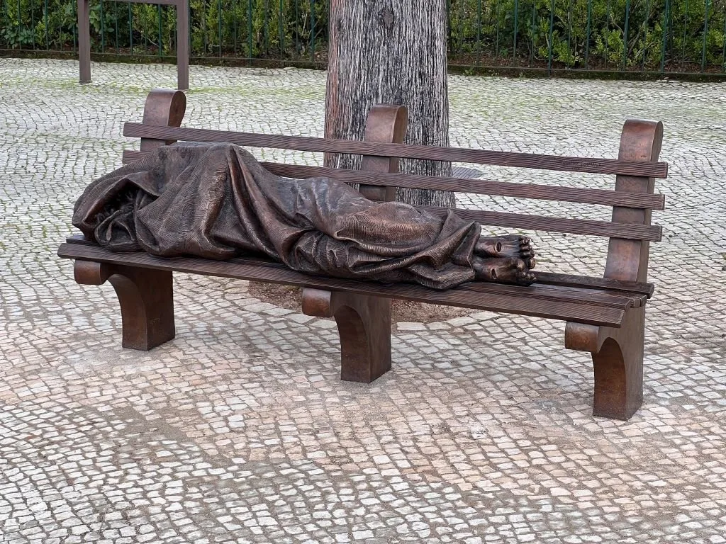 cristo sem abrigo Fátima 50