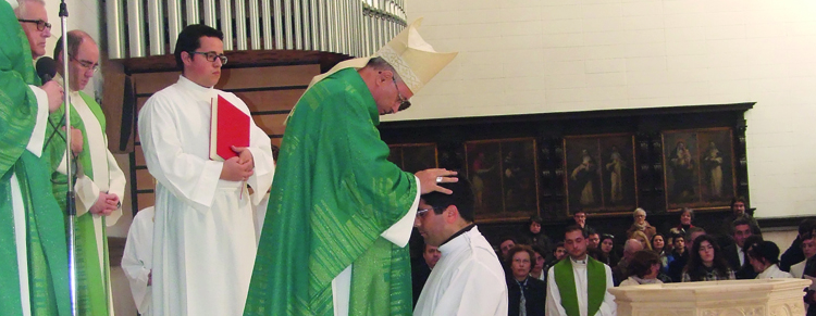 João Santos: Novo diácono para “estar ao serviço da Palavra, do altar e dos mais pobres”