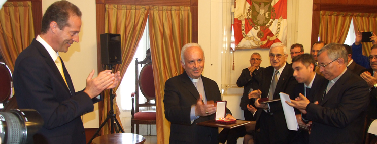Medalha de ouro da cidade de Aveiro para D. António Francisco