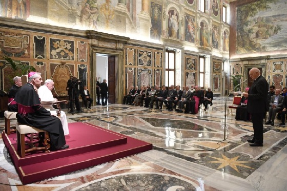 Papa Francisco: «A Teologia é serviço à fé viva da Igreja»