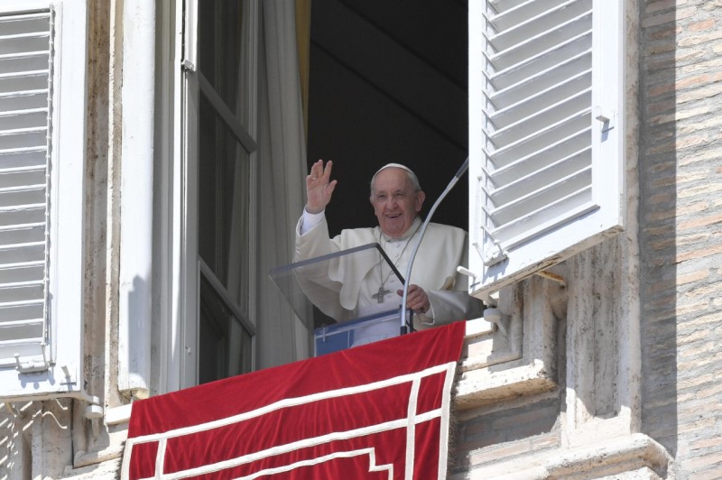 Regina Coeli: «Somos chamados ao encontro com Deus», recorda o Papa