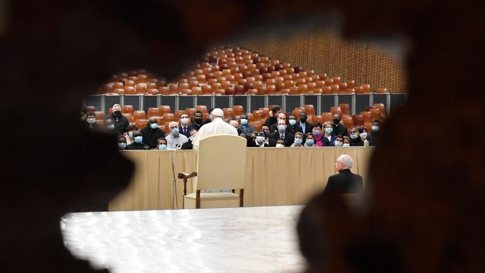 Roma: Papa quer jovens a «sonhar em grande» e convida à participação na JMJ de Lisboa