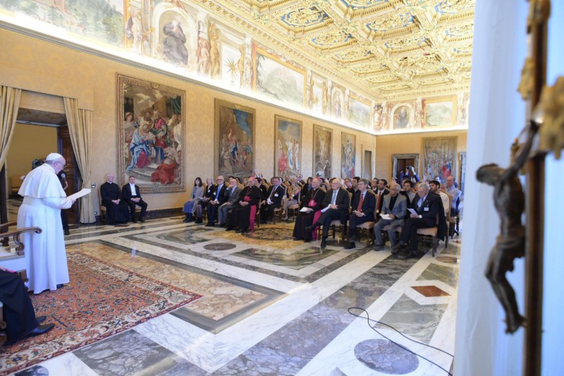 Discurso do Papa no seminário: «Educação, o Pacto Global»