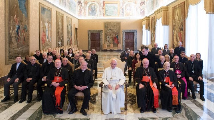 Vaticano: Papa exorta a uma «Academia Teológica aberta ao diálogo» com outros saberes