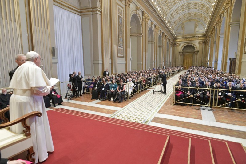 Papa Francisco: «Evangelizadores são como anjos», hoje
