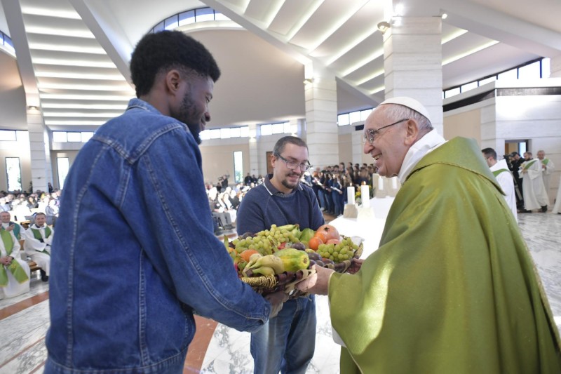 Papa Francisco: «Os migrantes são o próprio Jesus que vem»