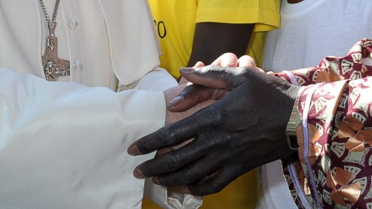 Migrantes e refugiados: novos desafios e respostas da Igreja