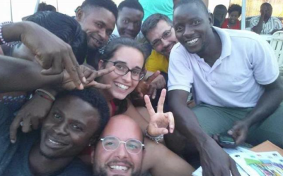 Jovens daqui e de outros lugares que enfrentam a migração: que compromissos para o futuro? “